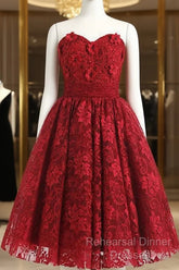 Red Sweetheart Knee Length Homecoming Dress Lace Cocktail Dress